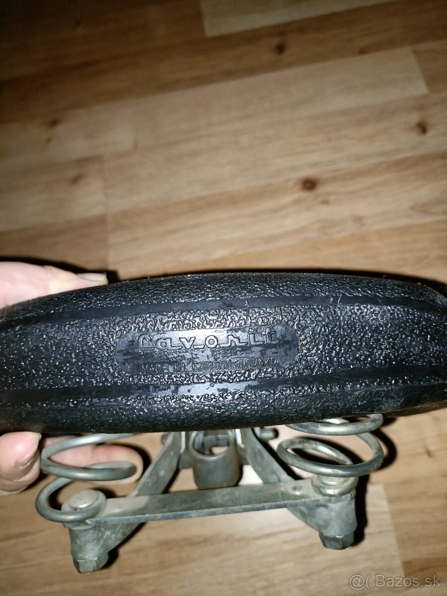 3x sedlo na bicykel - 6