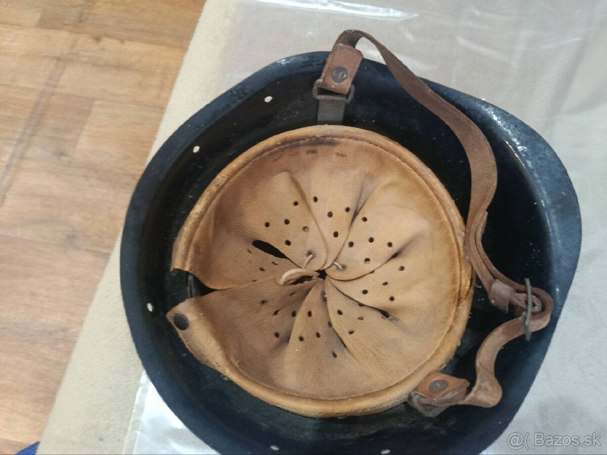 Helmy - 2 vojenské+1 hasičské (biele) - 6