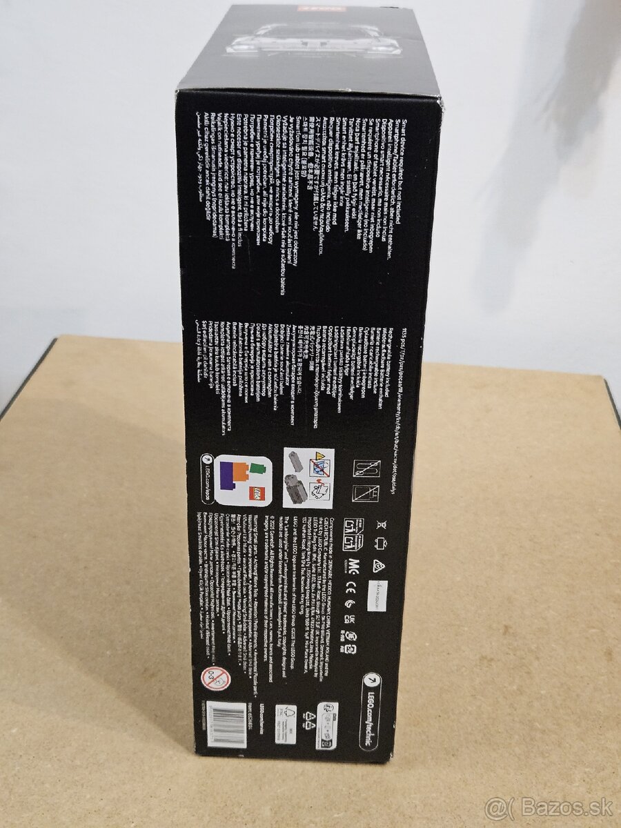 LEGO 42214 Lamborghini Revuelto - 6