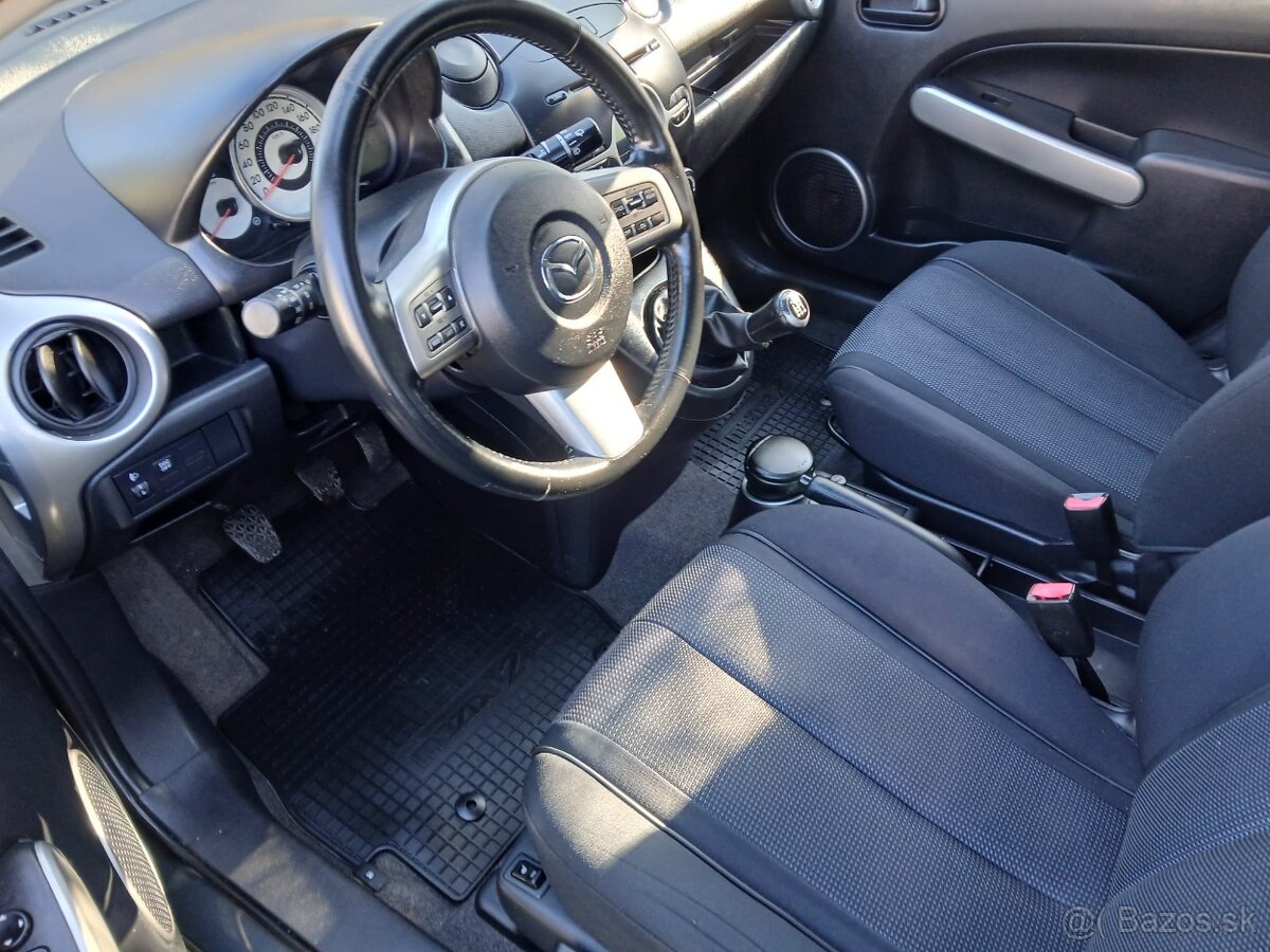 Predám mazda 2 1.5benzin 5dver. - 6