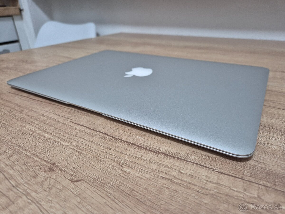 MacBook Air (13-inch, 2017) /Intel Core i5/8GB RAM/128GB SSD - 6