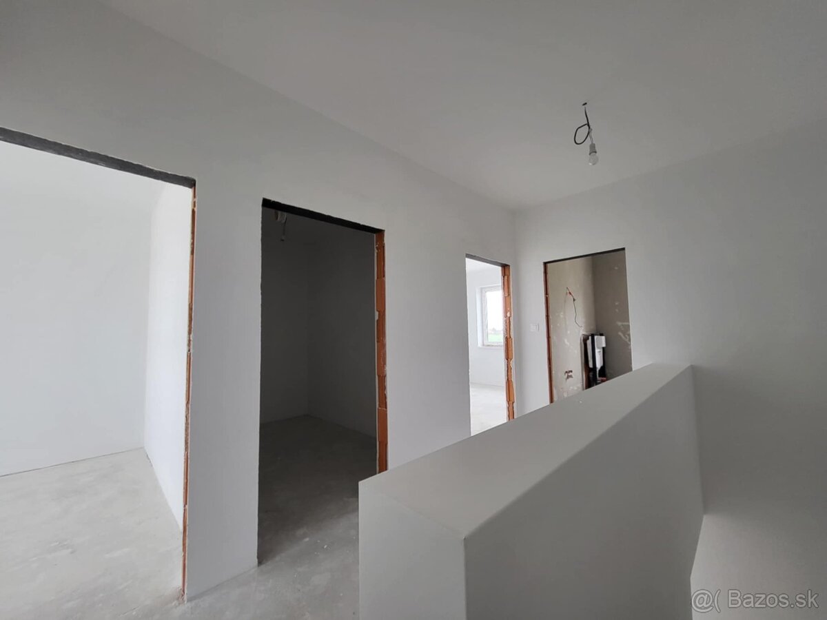 Novostavba – Radový dom v Rovinke - 6