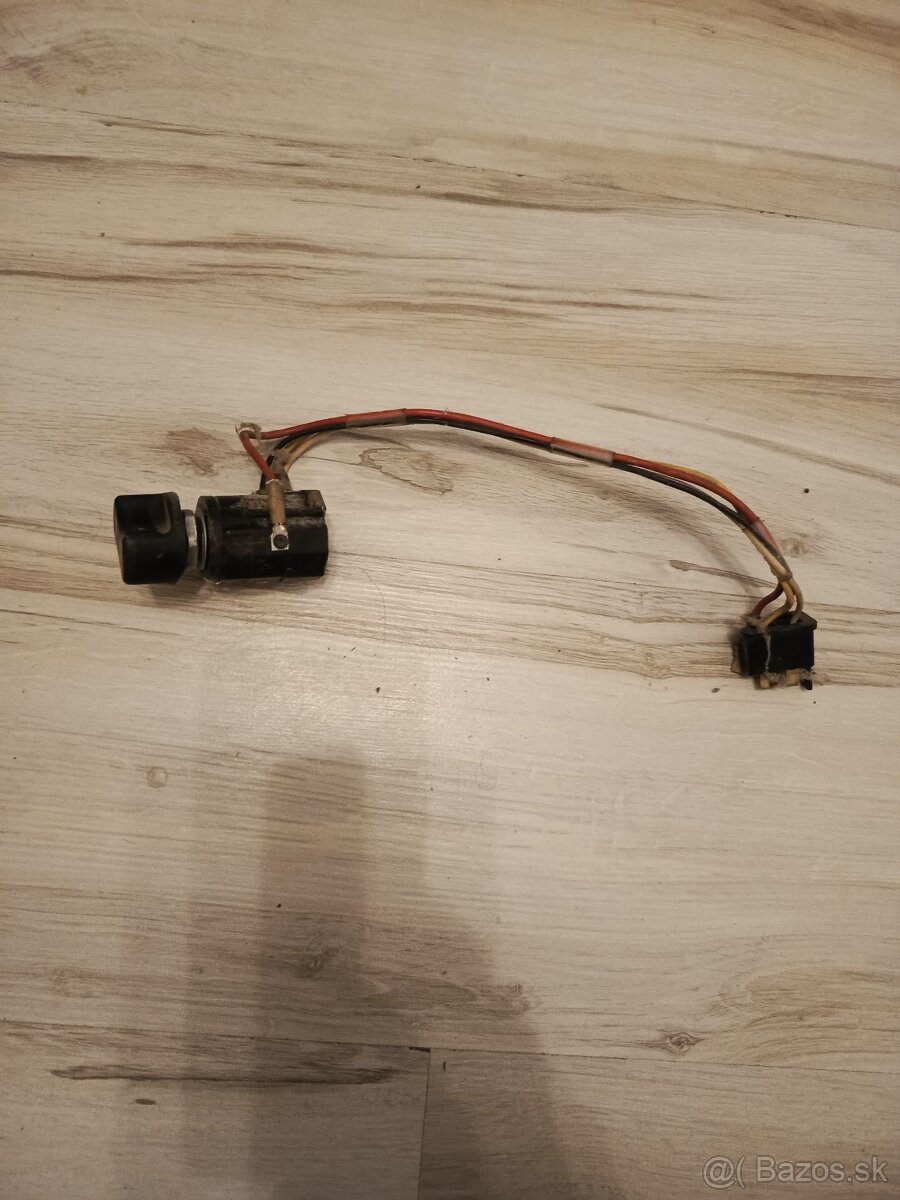 Prepínače Škoda 100 - 6