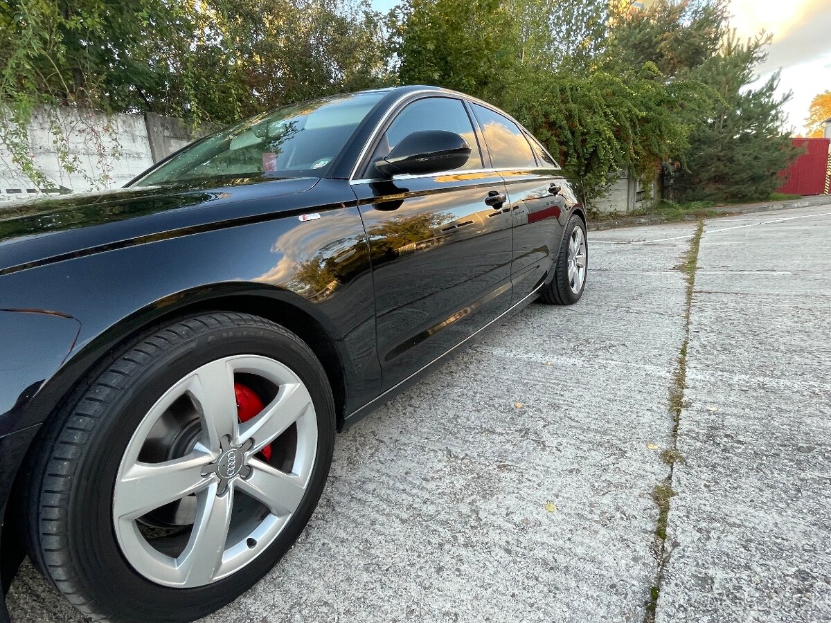 Audi A6 sedan 2,0L - 6