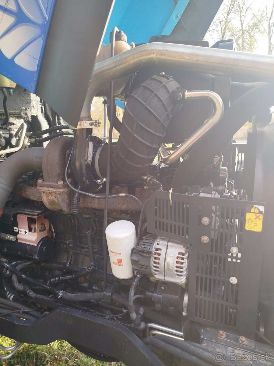 New Holland T6030 - 6