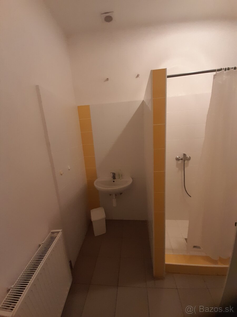 Na predaj objekt pre obchod Šahy - 6