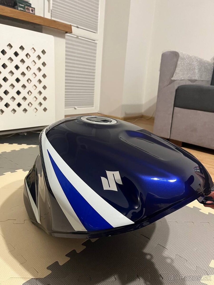 Originálna palivová nádrž - 6