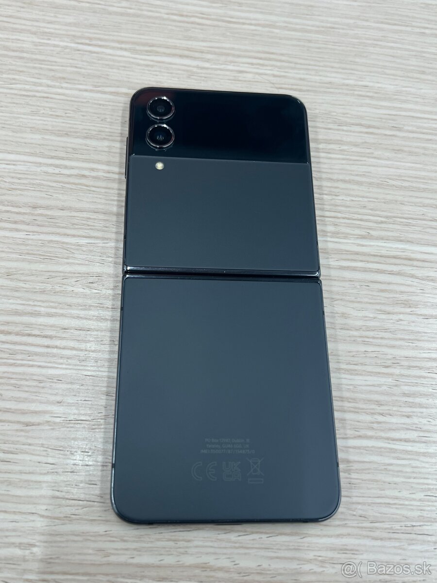 Predám Samsung Galaxy Z Flip 4 8GB Rám 128GB Black - 6