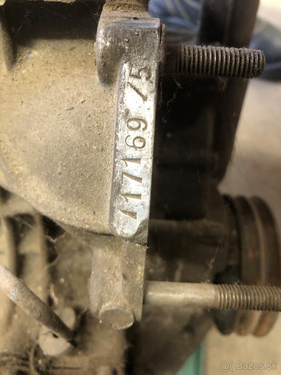 Motor skoda 110L + diely - 6