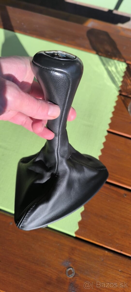 BMW E92 M3 radiaca páka - 6