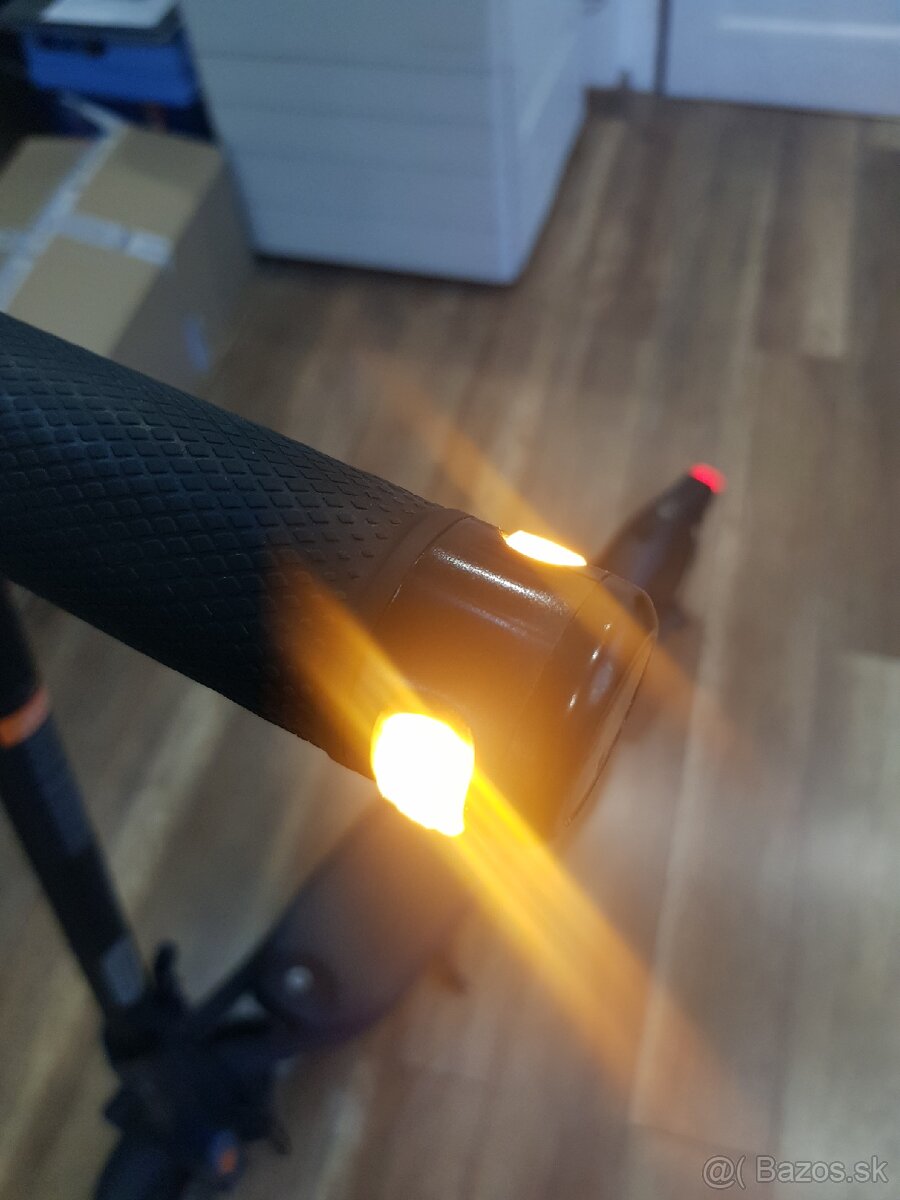 Segway NineBot F2 LED smerovky - 6