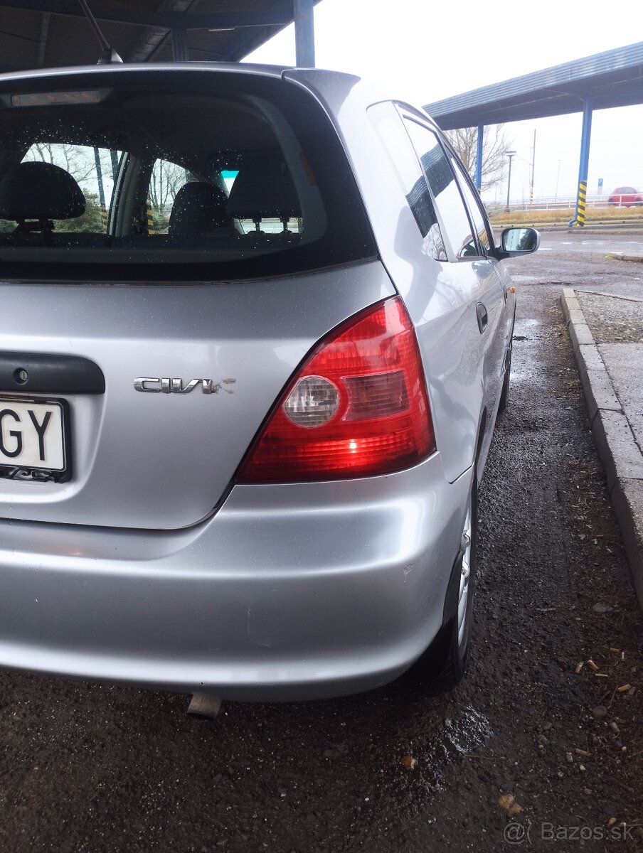 Honda Civic 7G 1.6I - 6