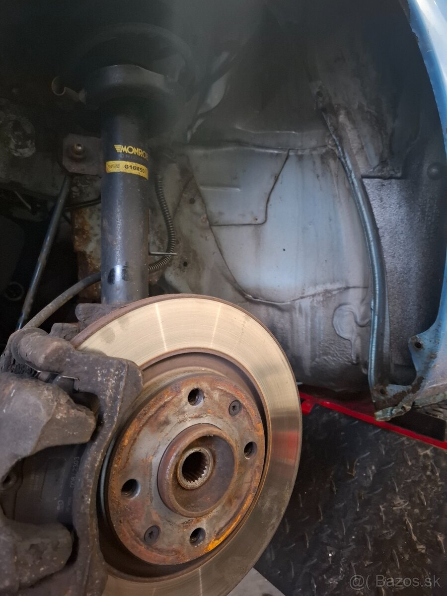 Lacné mestské auto po veľkom servise - 6