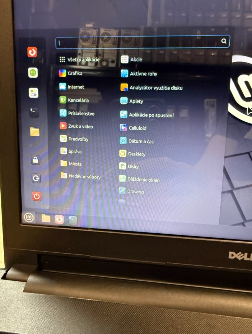 Notebook Dell Celeron N3060 / 8GB RAM / 128GB SSD / HD - 6