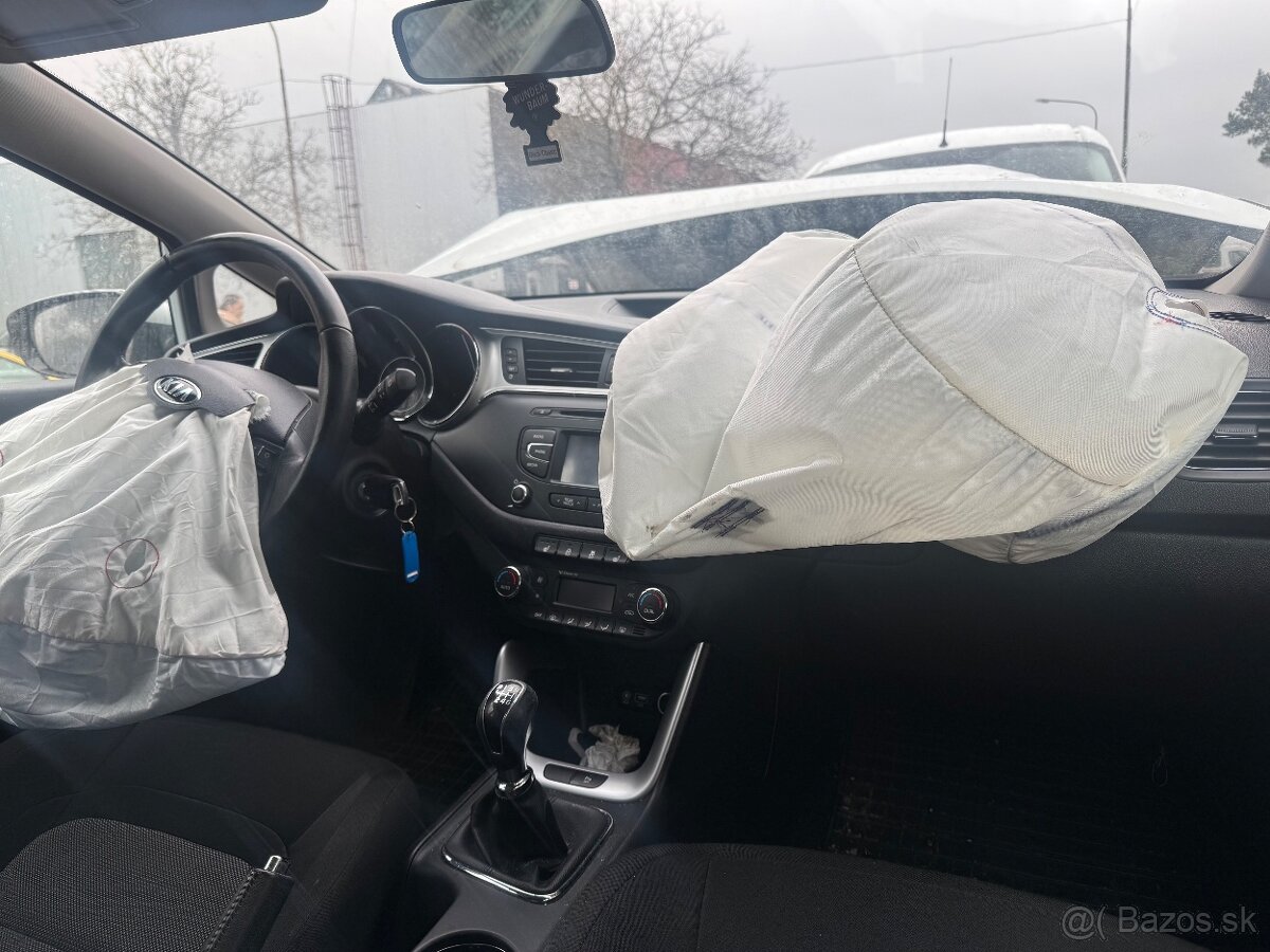 Rozpredam Kia Ceed II Combi 2012-2017 Sw 1.4 G4FA - 6