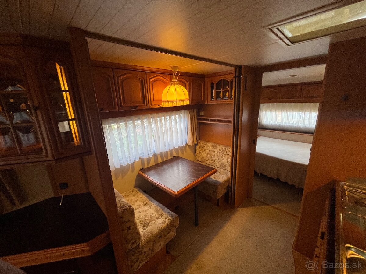 KARAVAN HOBBY DE LUXE - 6