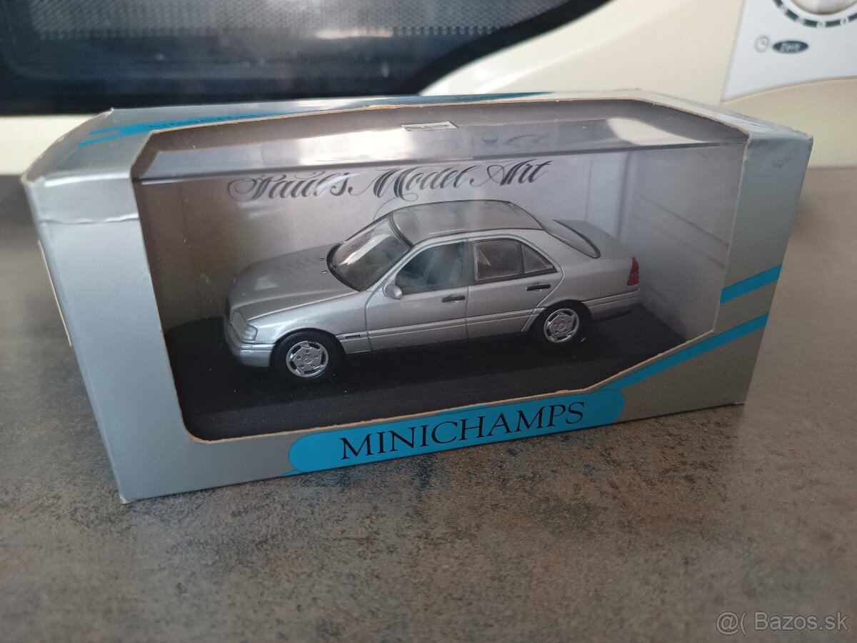 1:43 Mercedes Benz - 6