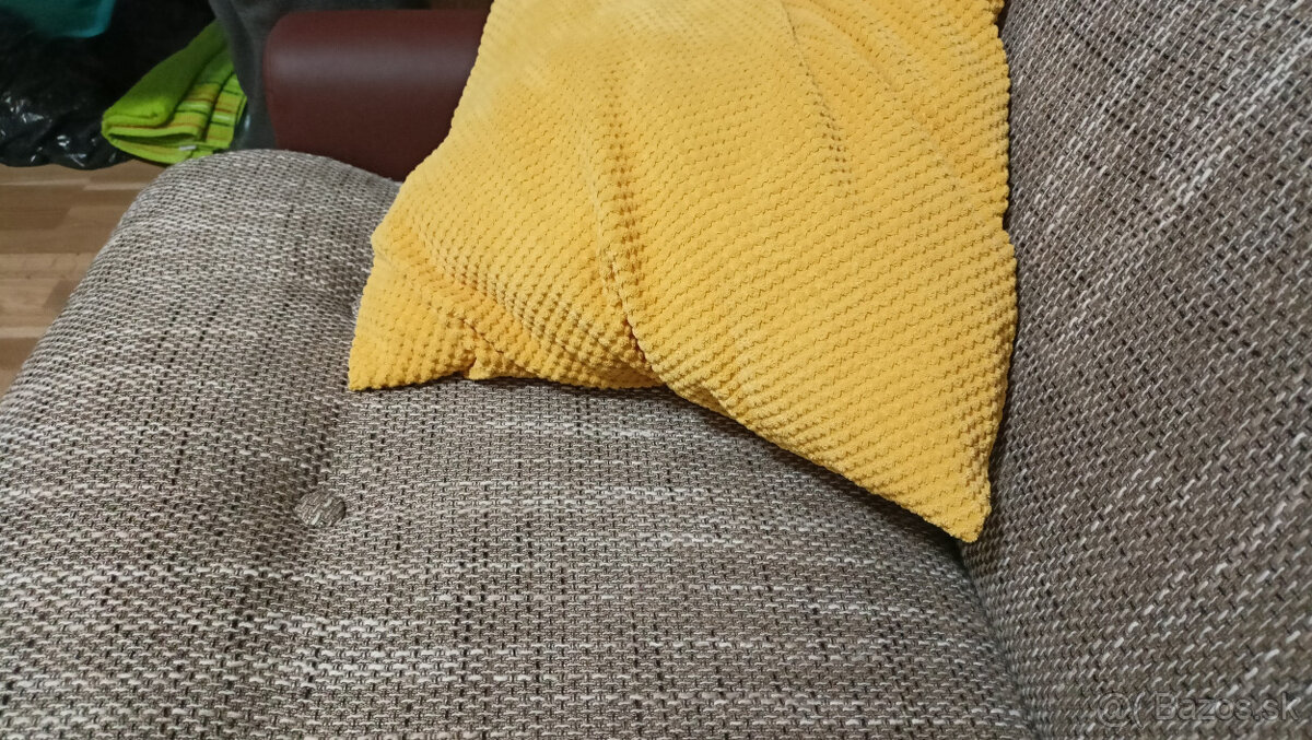 Čalúnená rozkladacia pohovka – spanie + úložný priestor - 6