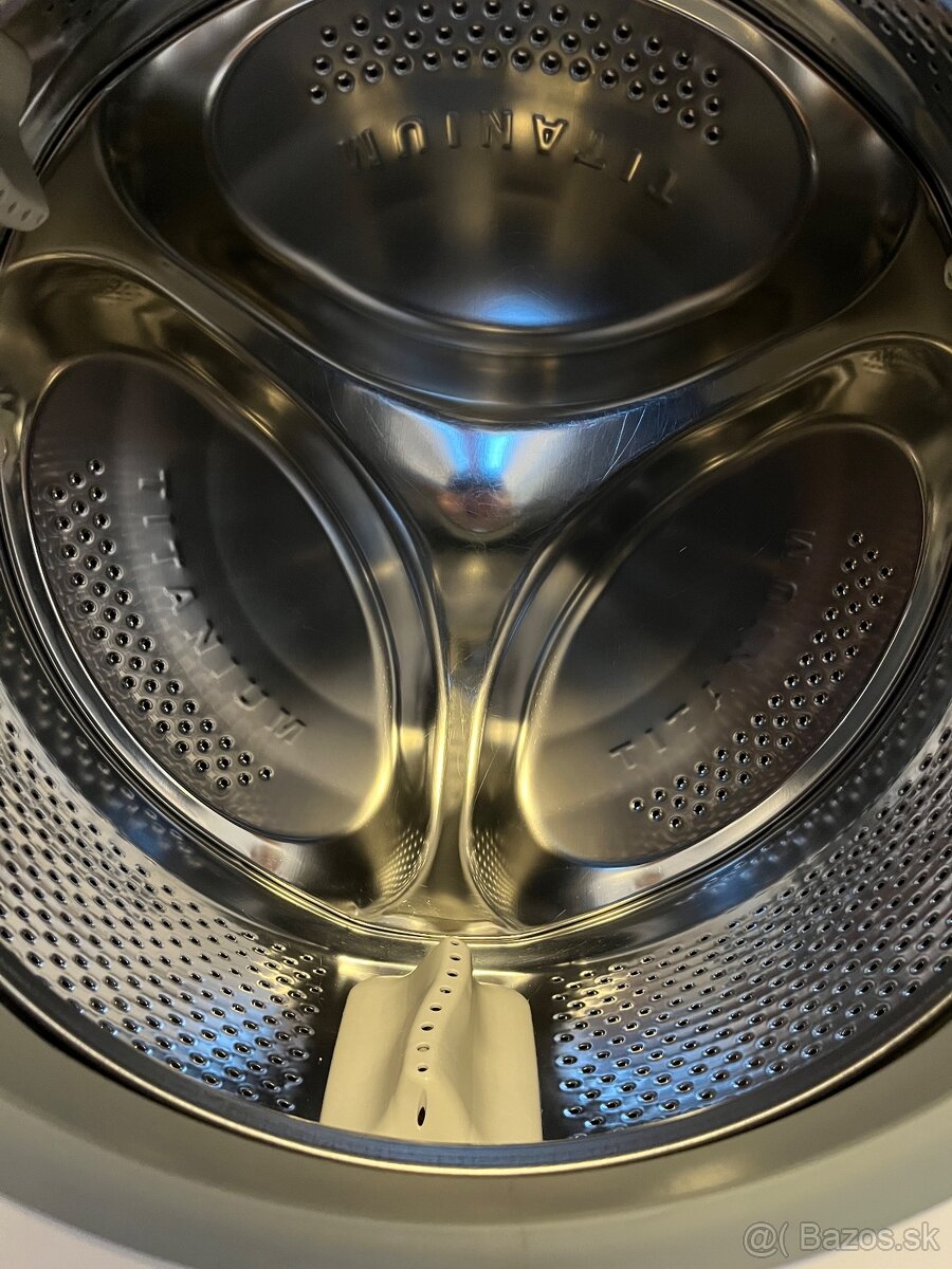 Predám slim práčku Hotpoint Ariston - 6