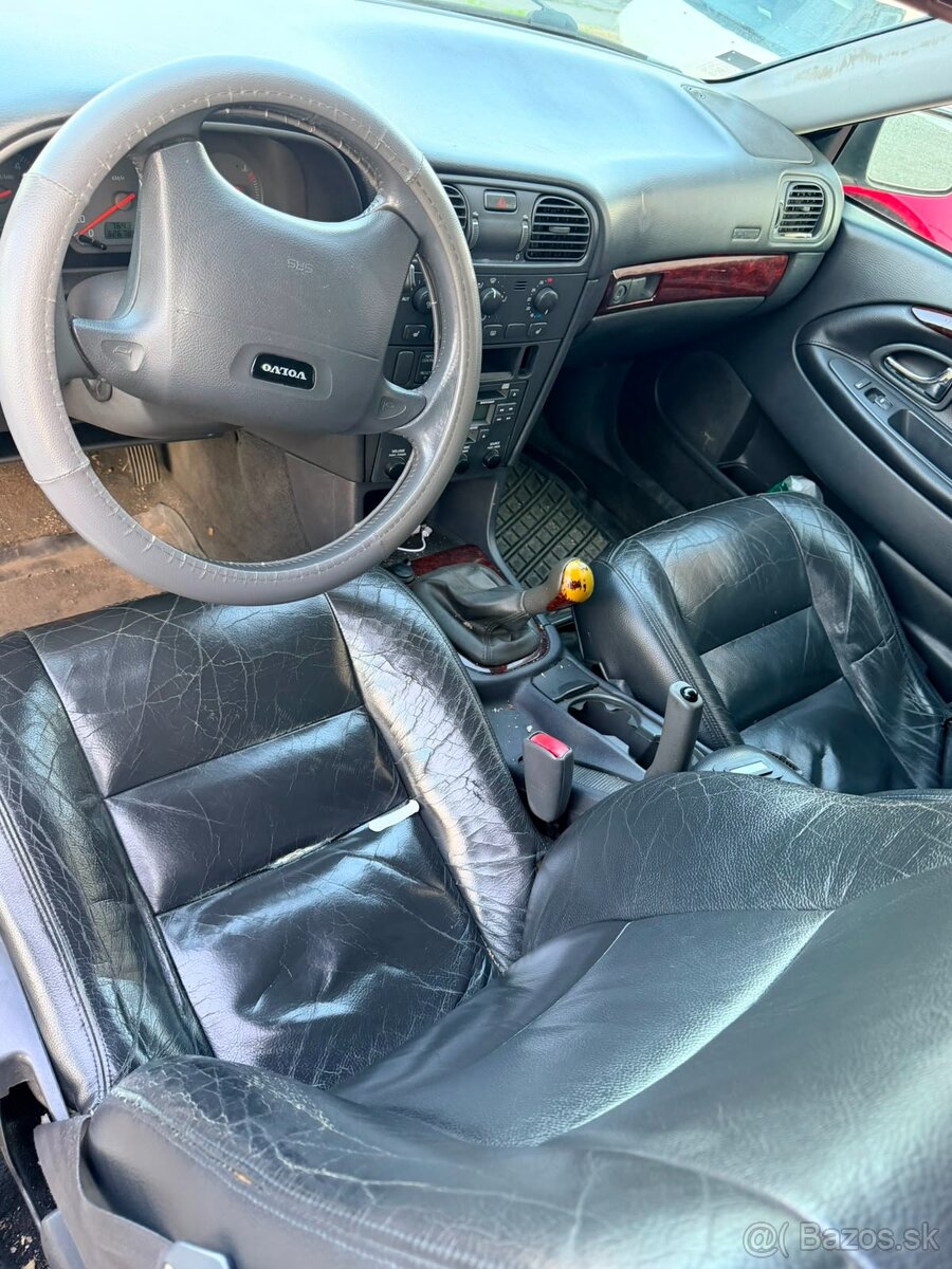 V40 - 6