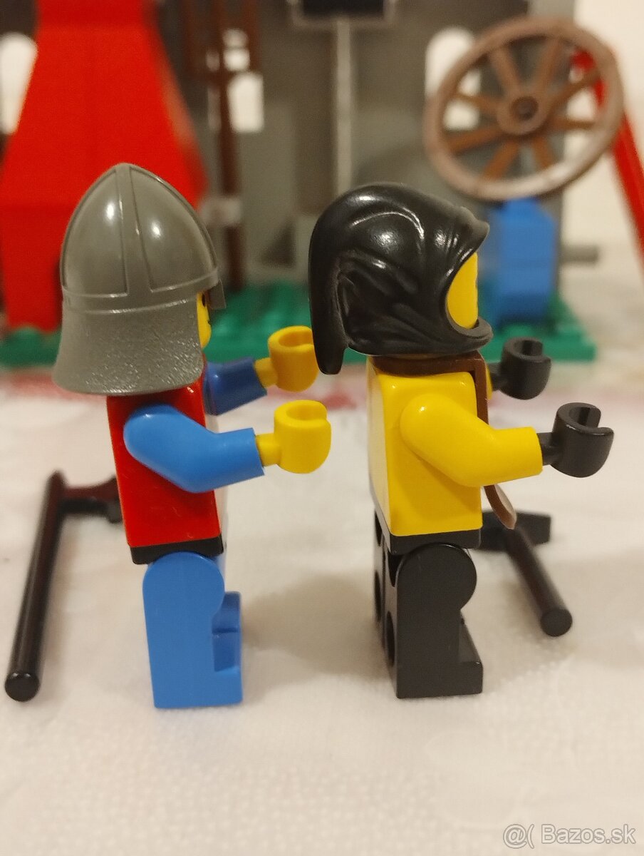 LEGO Castle 6040 Blacksmith Shop - 6