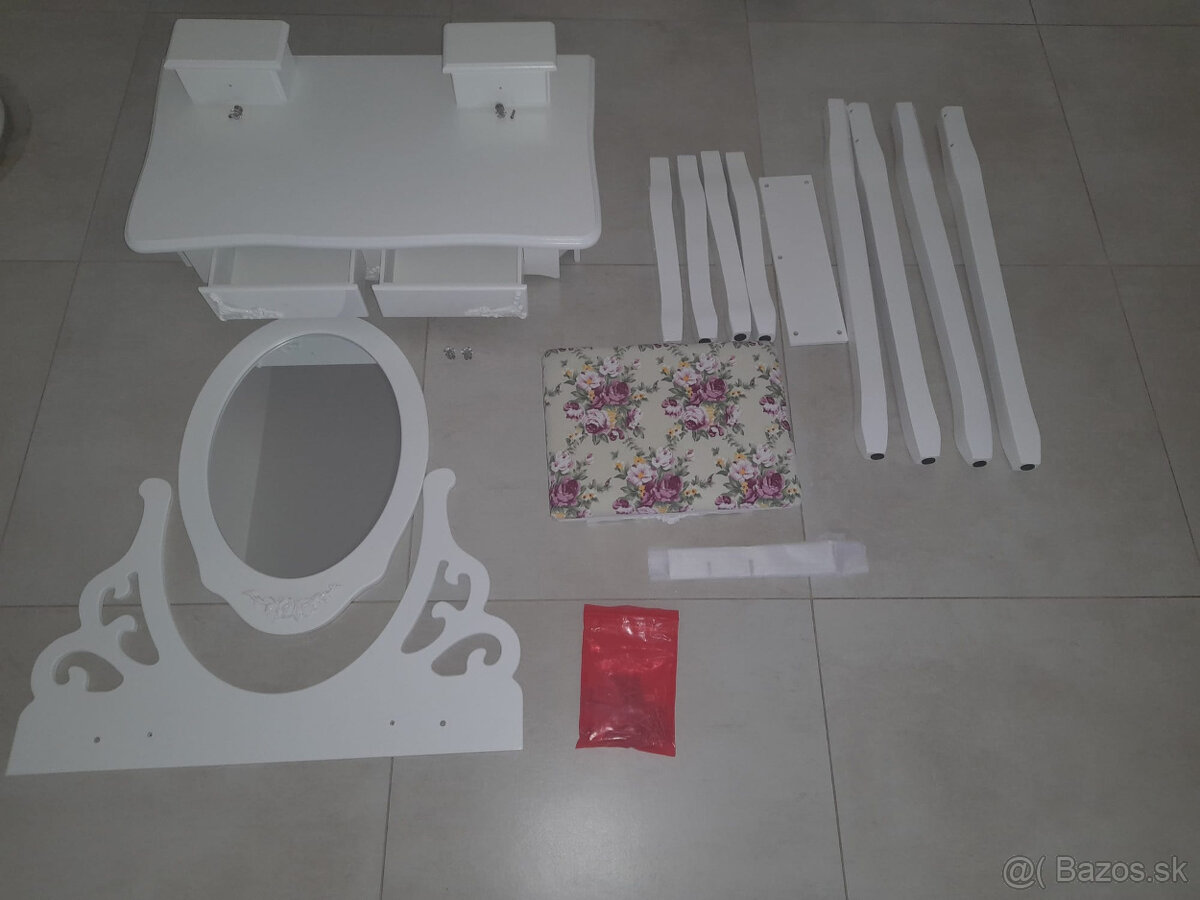 Toaletný stolík so zrkadlom a taburetkou / SONGMICS - 6