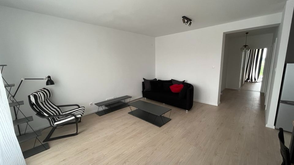 Na prenájom veľký svetlý 2i byt Trnava-Zavar + parking - 6