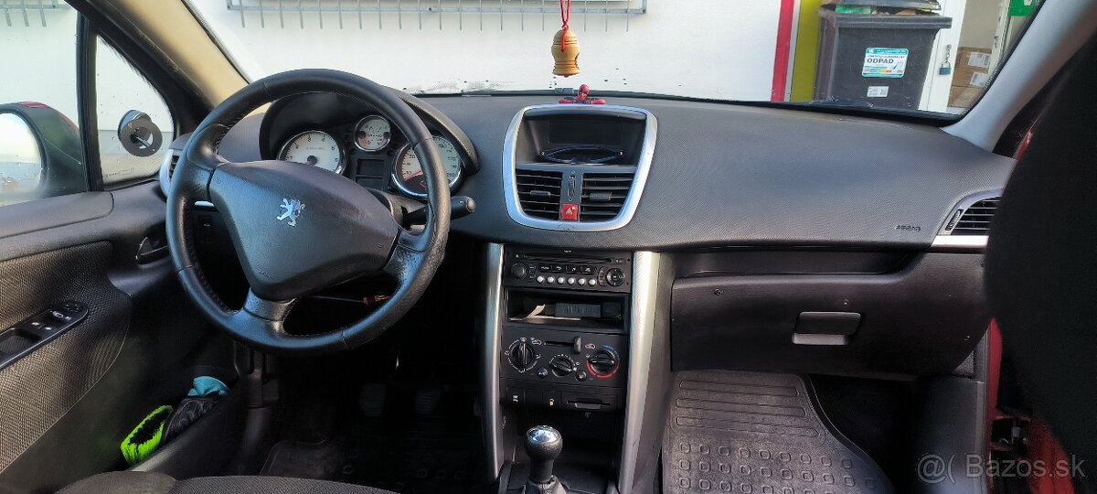 Predám Peugeot 207 1.6E benzín 88kw 2008 - 6