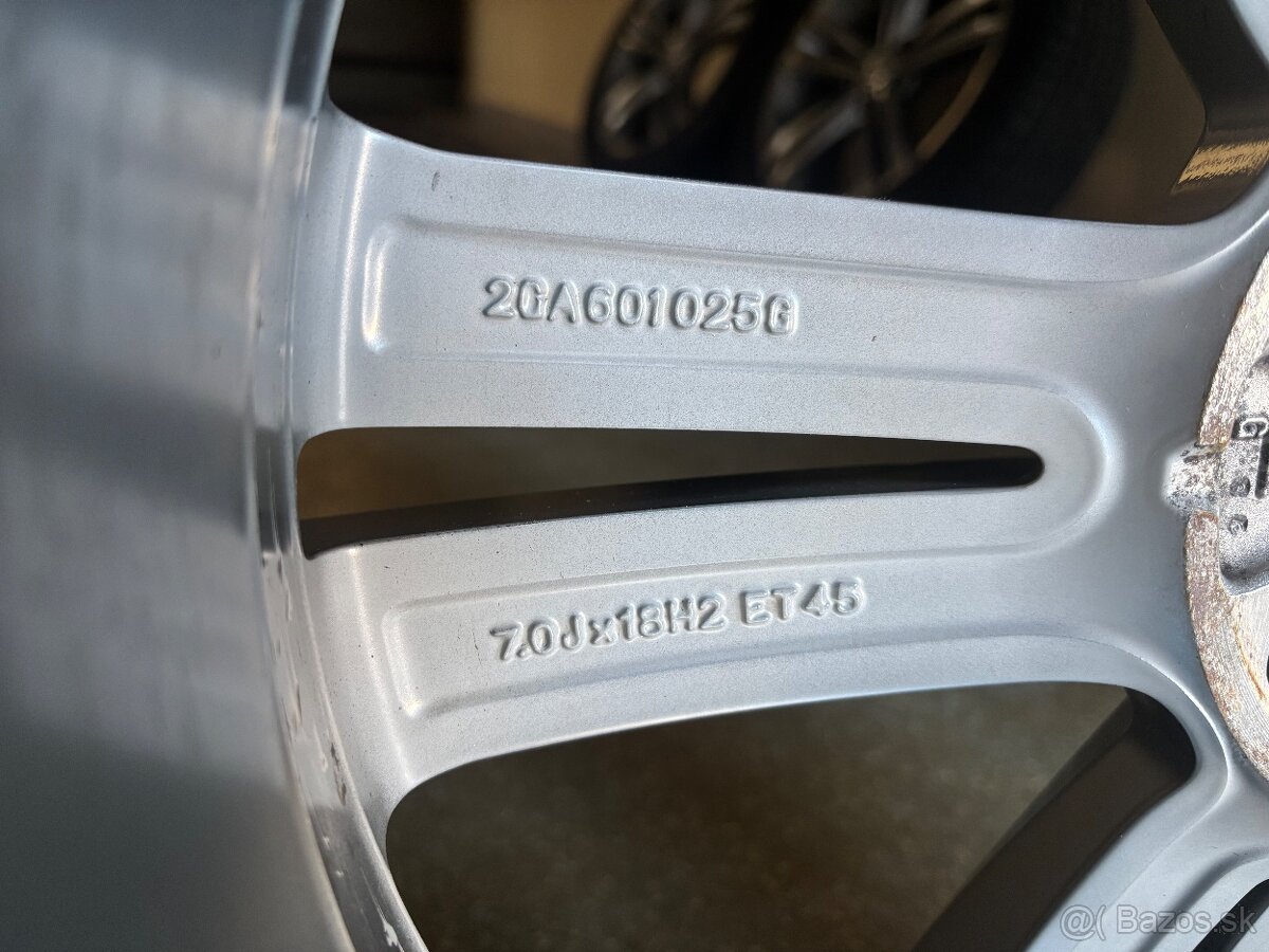 Letné VW Sebring 215/50 R18 - 6