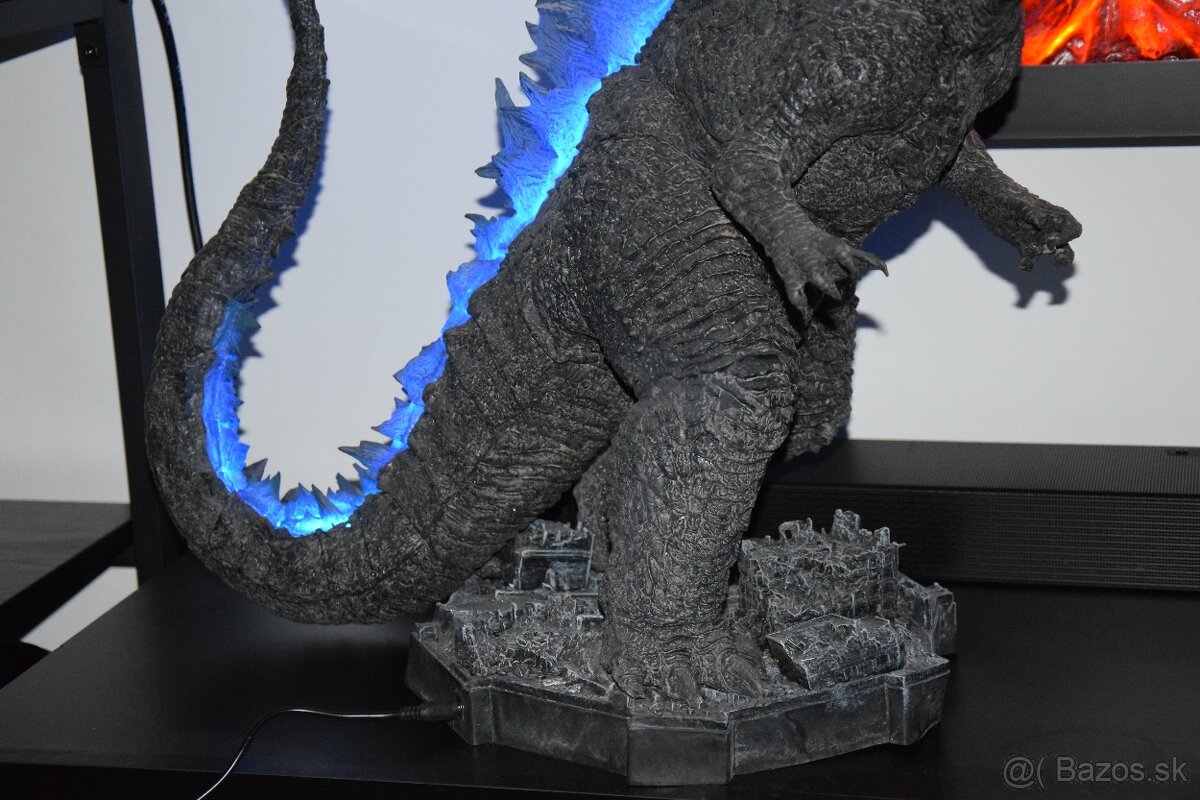 Figurka Godzilla LED podsvietenie - 6