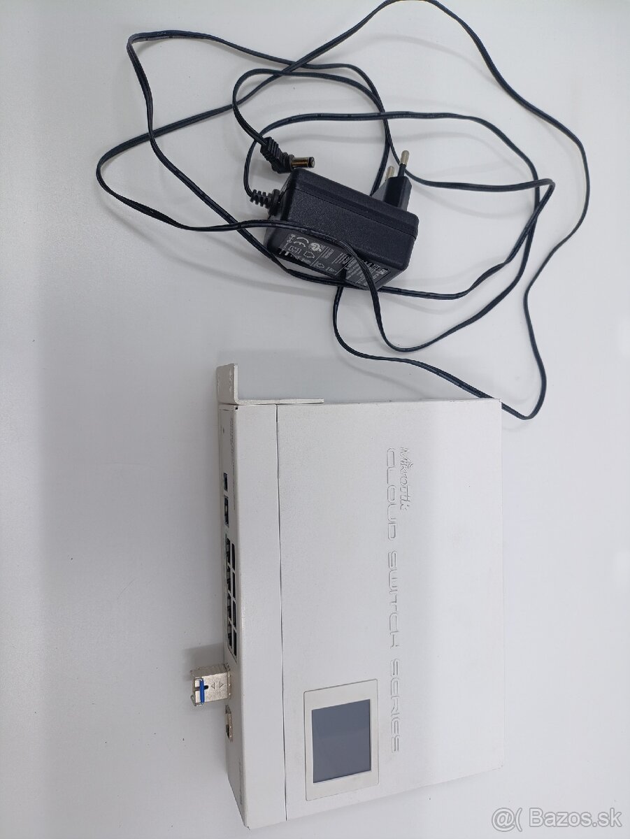 MikroTik CRS210+ SFP (výborný stav) smart switch / router - 6