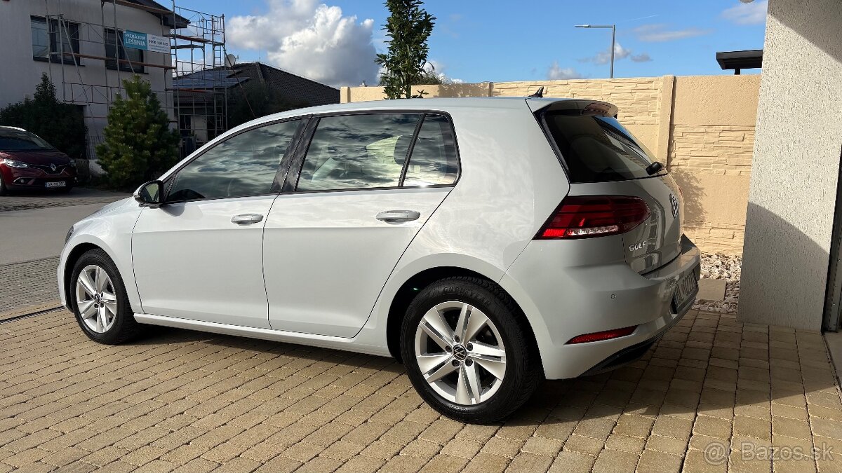 Predám Vw golf 7 facelift 2017 - 6