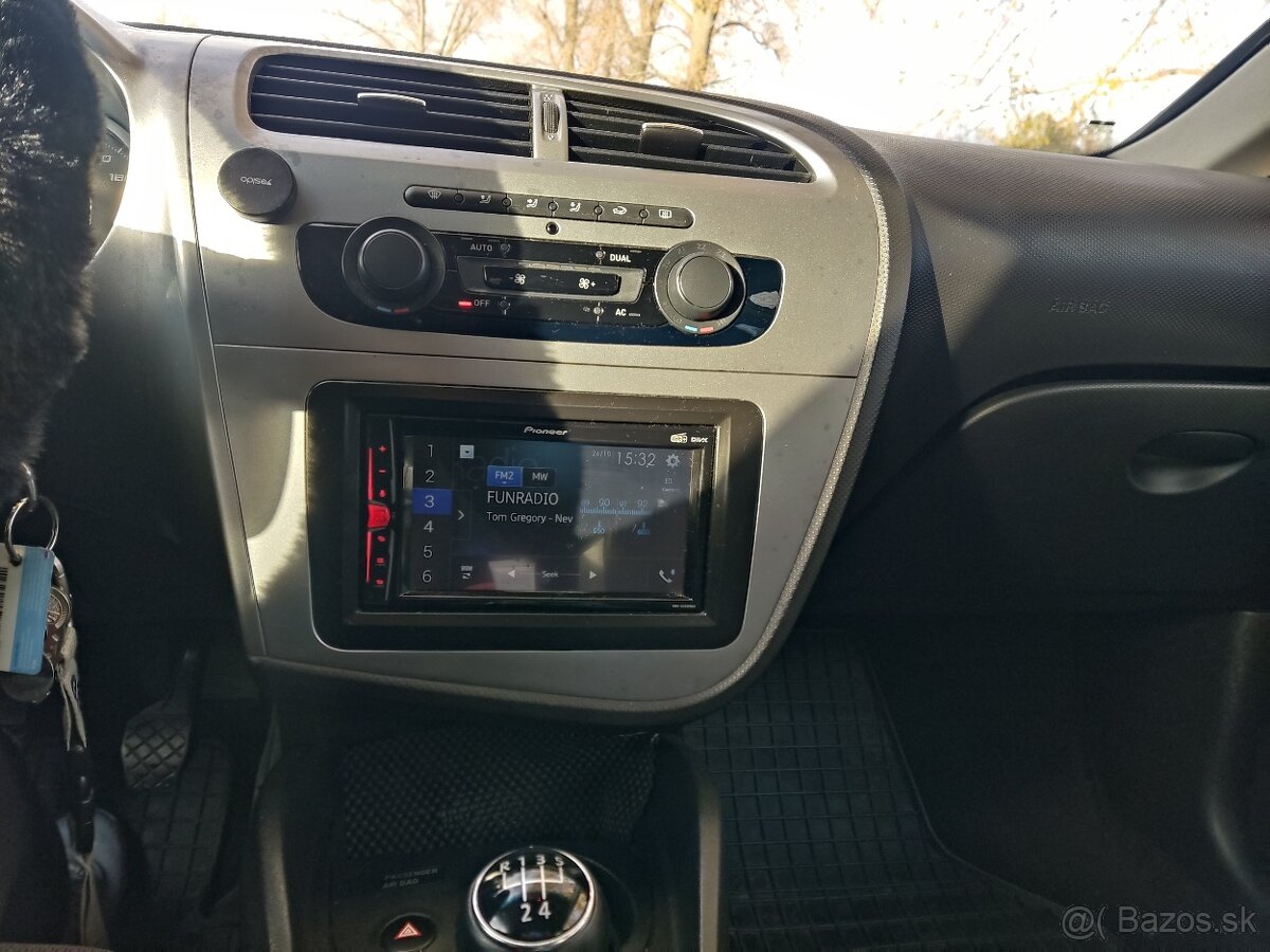 Seat Leon 1.6 TDI rv:2011 - 6