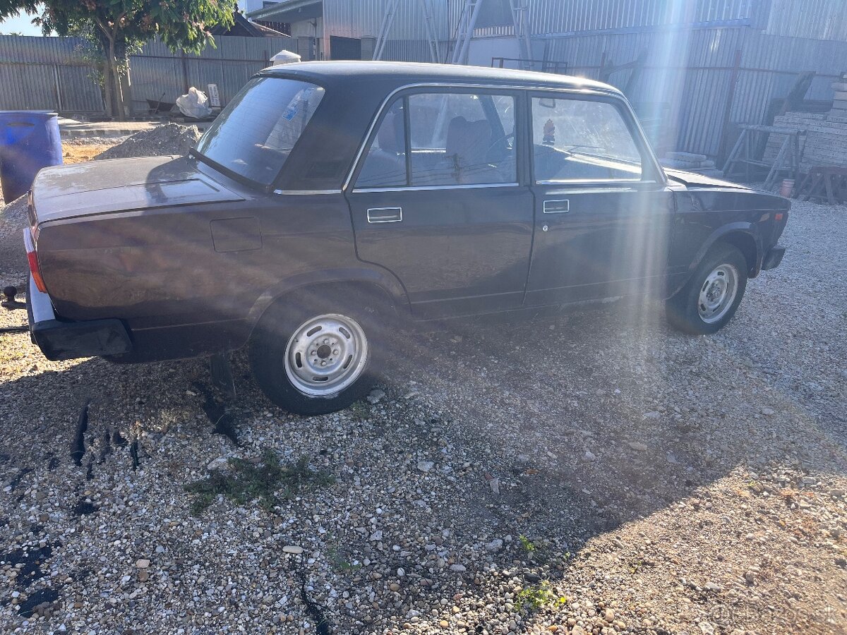 Lada 2105 - 6
