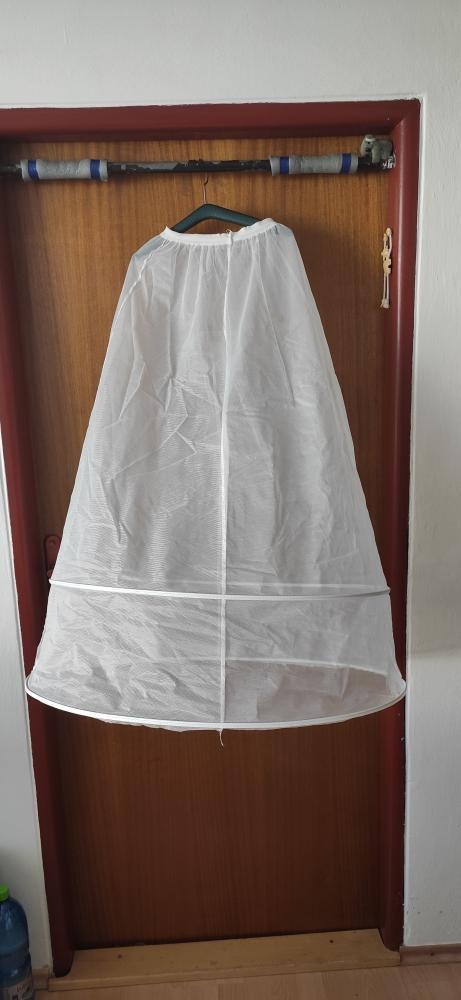 Svadobné šaty so závojom a spodničkou - 6