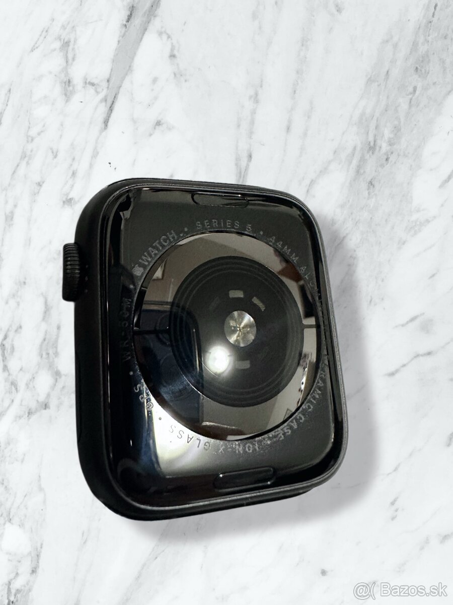 Apple Watch 5 44mm - Black - 6