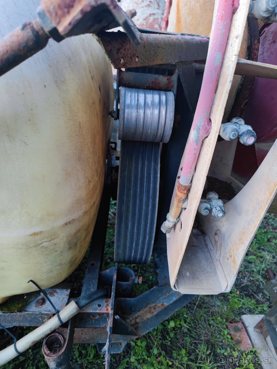 Postrekovač / rosič na vinič - 6