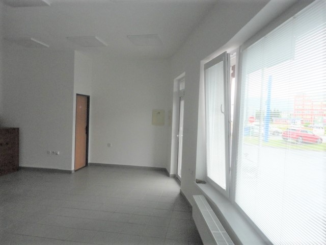 LUKRATÍVNE OBCHODNÉ PRIESTORY V TOP LOKALITE - 6