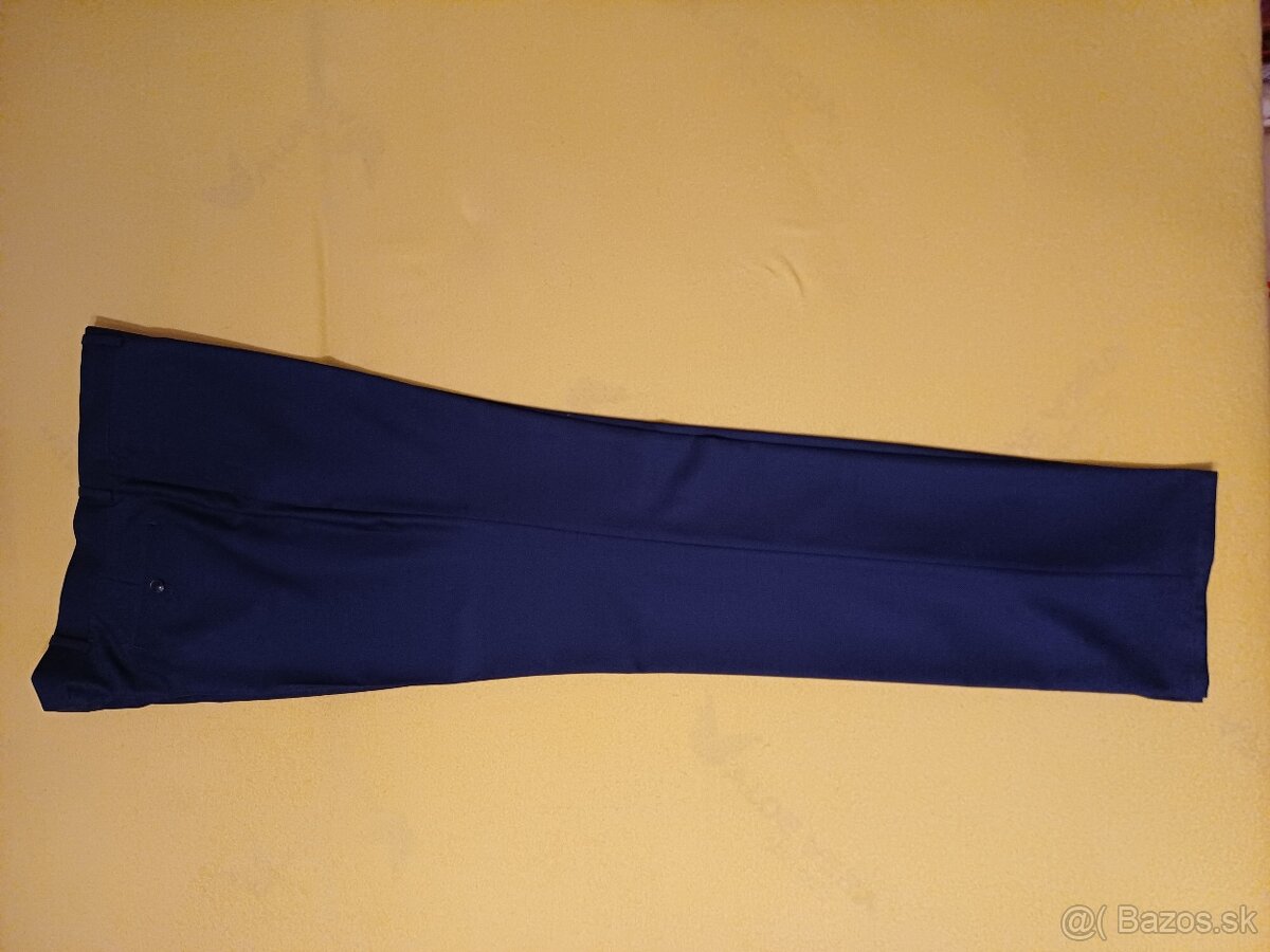 Pánsky tmavomodrý spoločenský oblek - 6