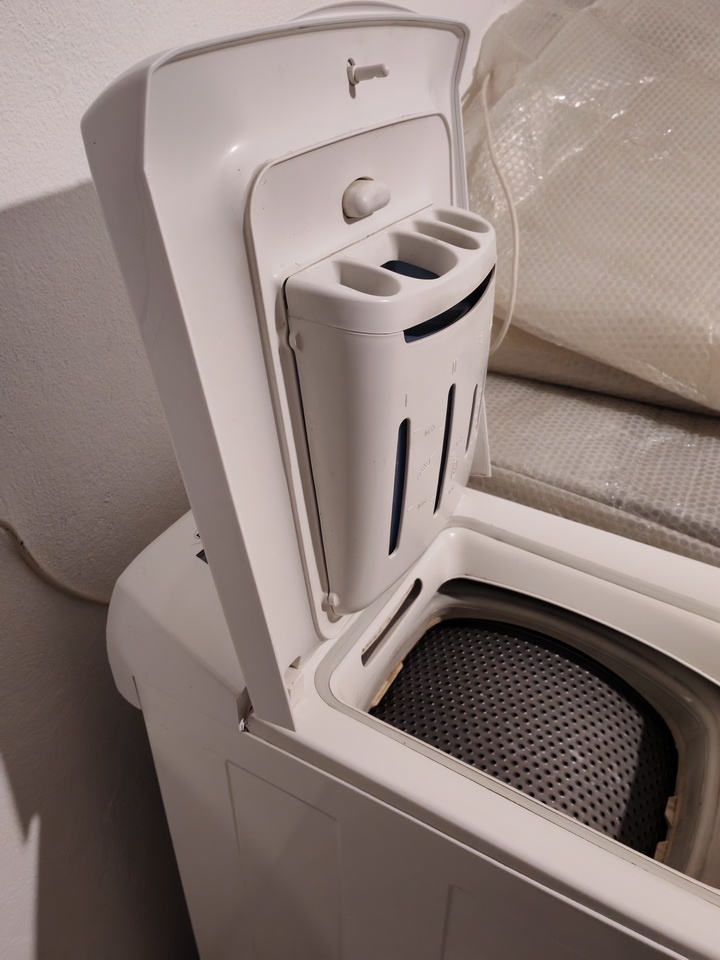 Z vrchu plnená práčka Ardo v super stave - 6