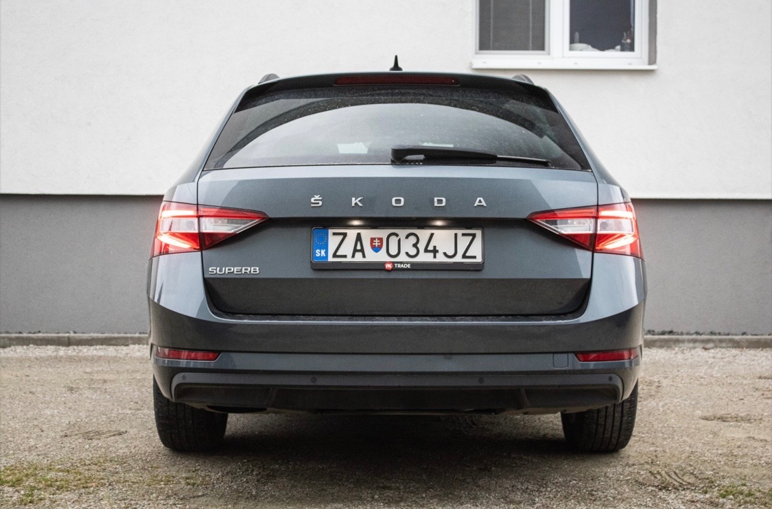 Škoda Superb Combi 2.0 TDI DSG - 6