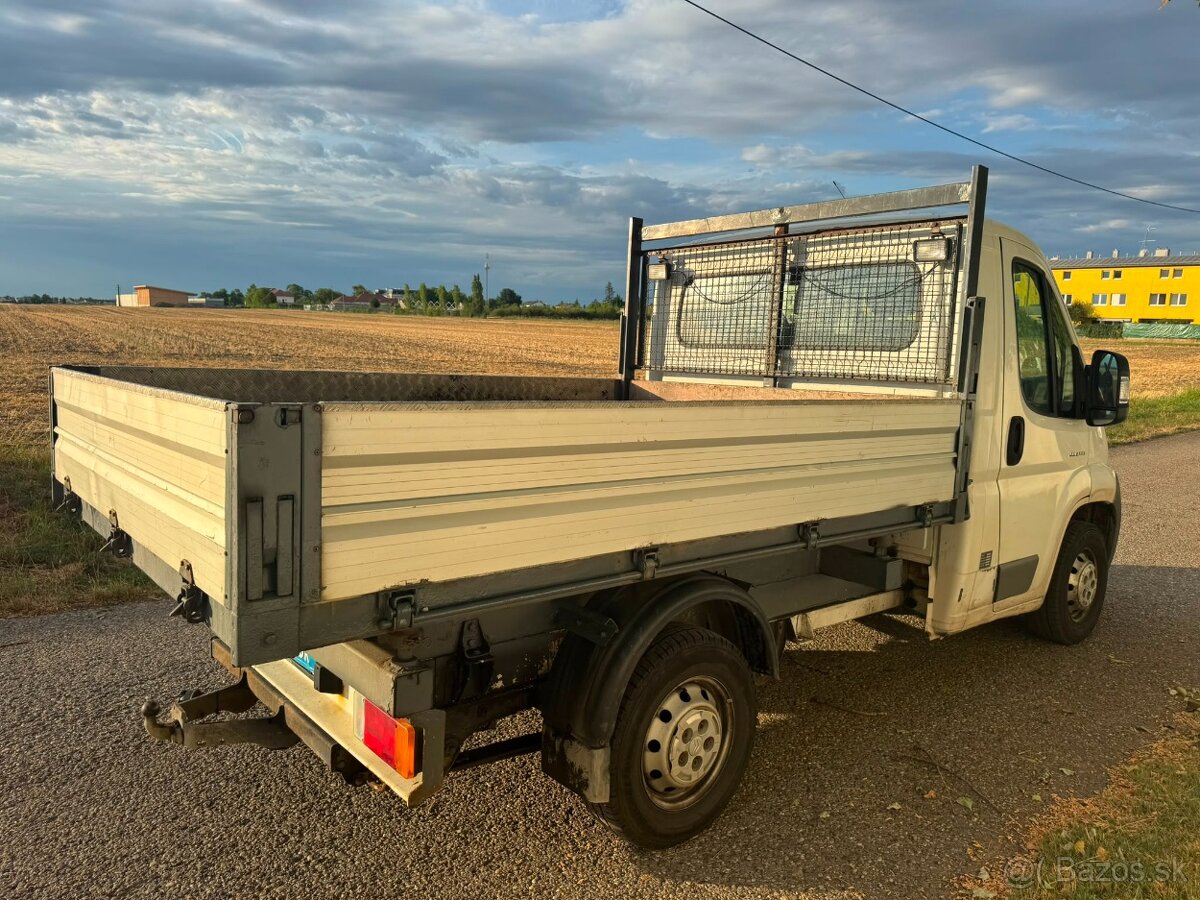 3 STRANNÝ VYKLAPAČ DO 3,5T MOŽNÝ LEASING - 6
