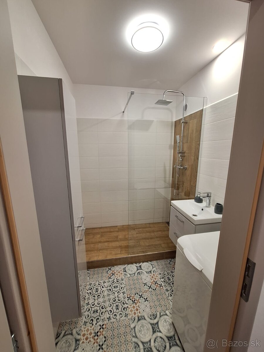 Prenájom 1 izbového bytu na sídlisku Západ 1 - Rezervovaný - 6