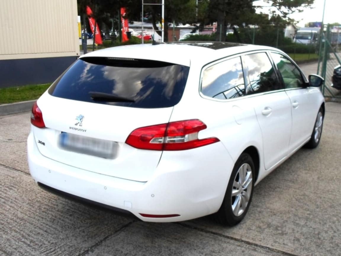 Peugeot 308 SW 1.2 e-THP - 6