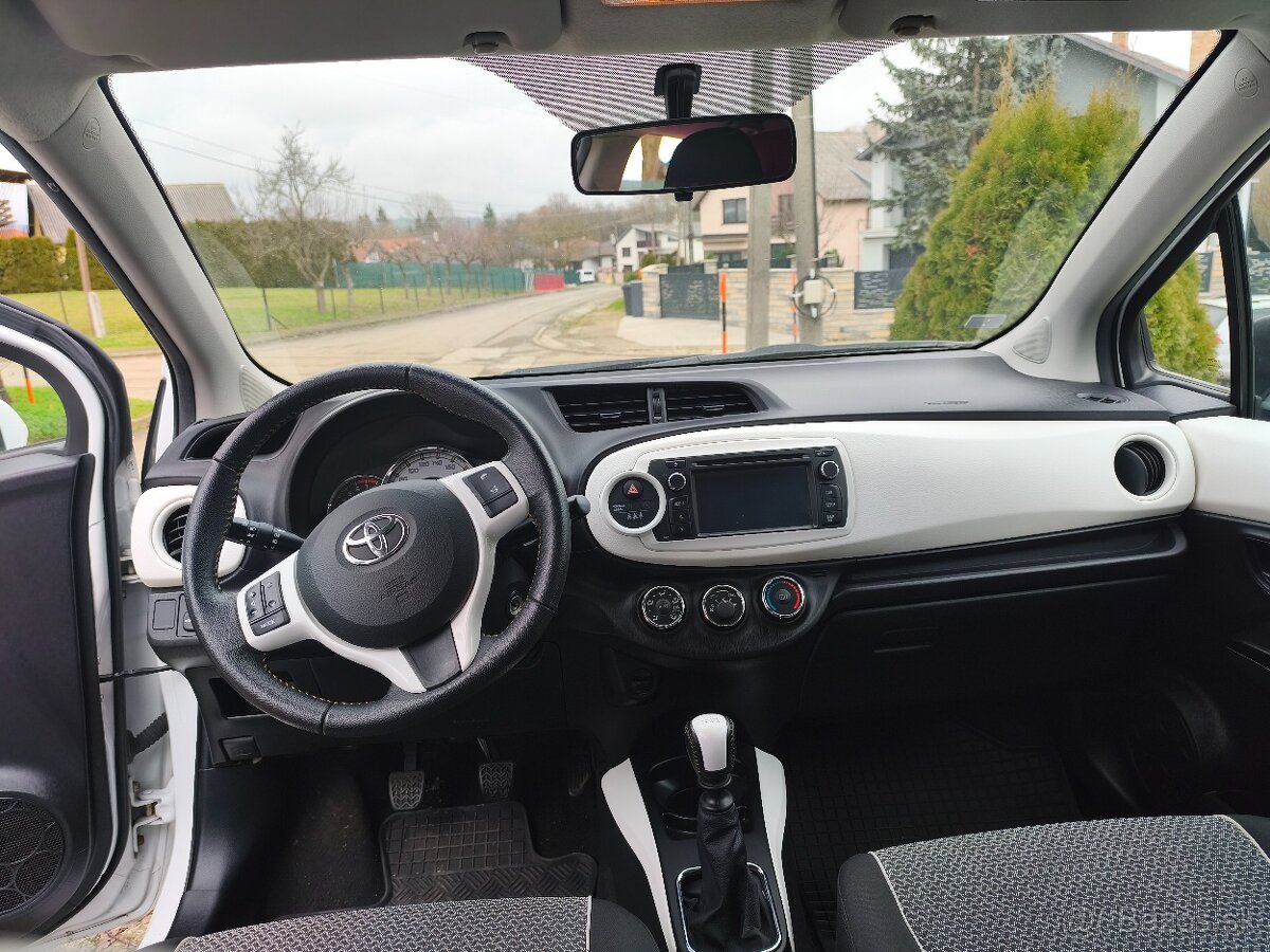 Toyota Yaris - 6