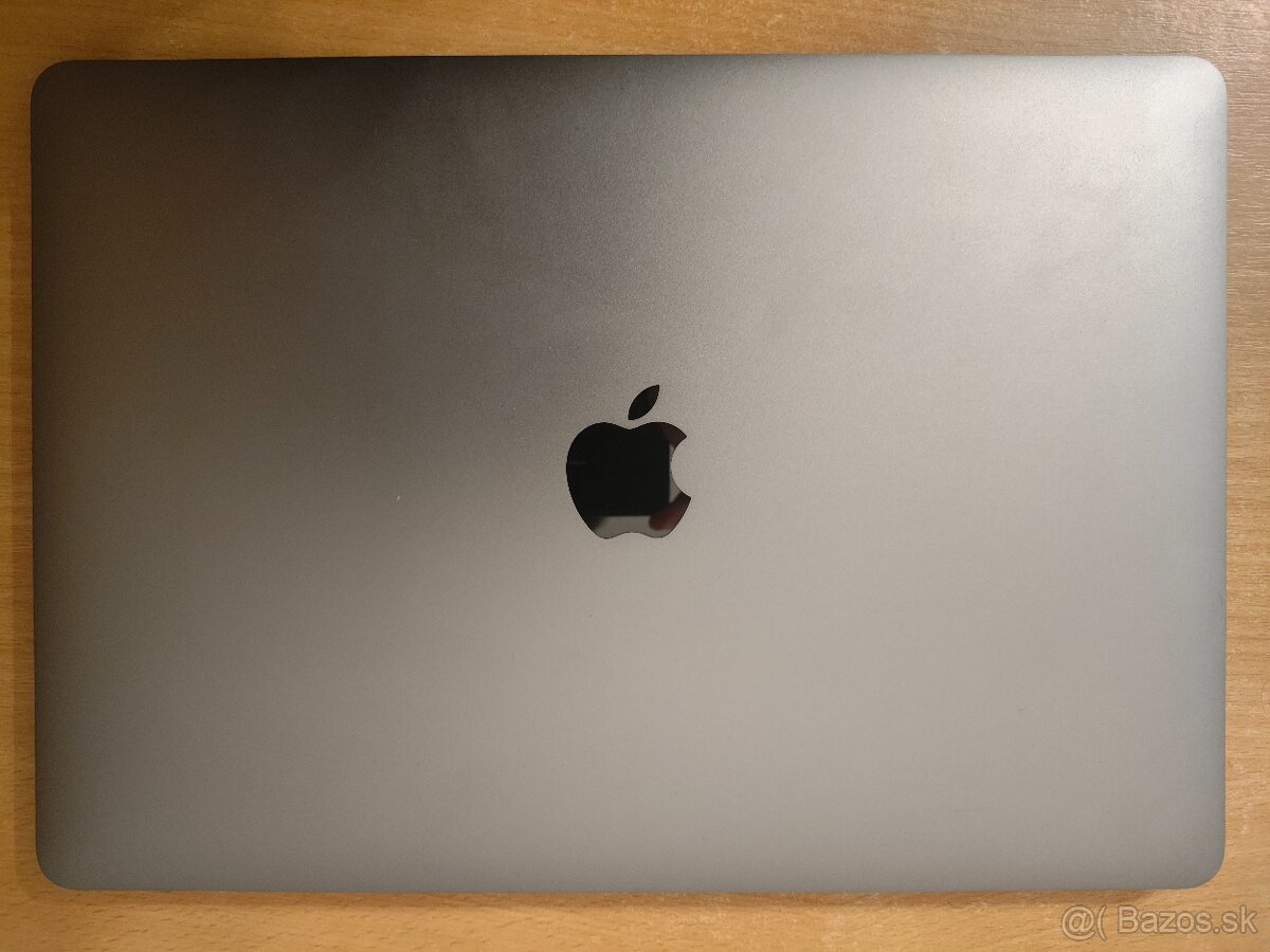 MacBook Pro 2017 13 | Core i5 • 8GB • SSD - 6