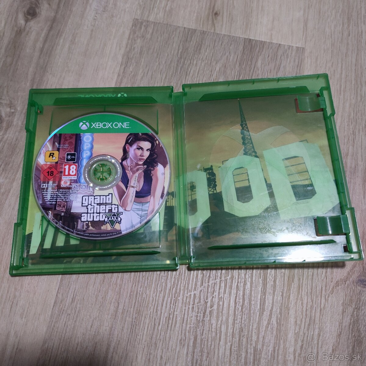 Xbox One S (500GB) + GTA V - 6