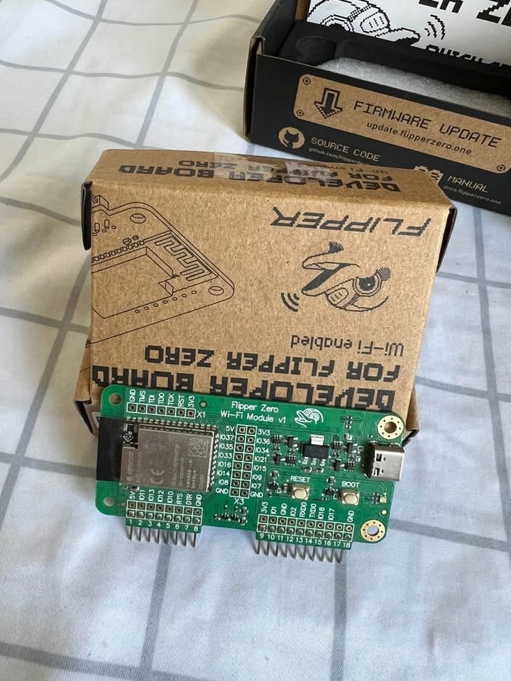 Flipper Zero s WiFi modulom + príslušenstvo - 6