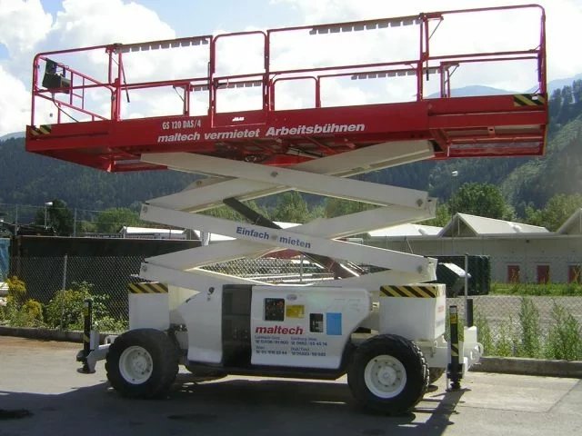 Predám nožnicové pracovné plošiny - 6