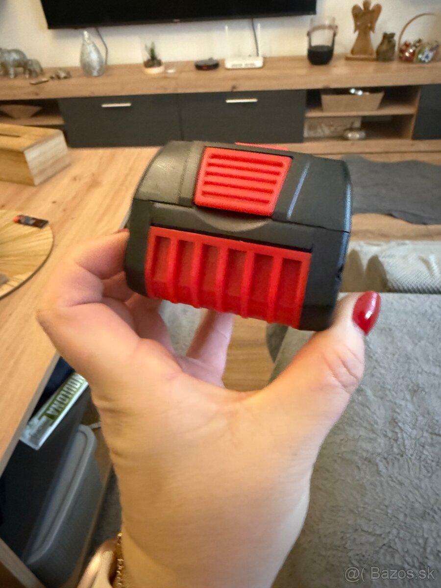 baterka+nabijacka do auta - 6